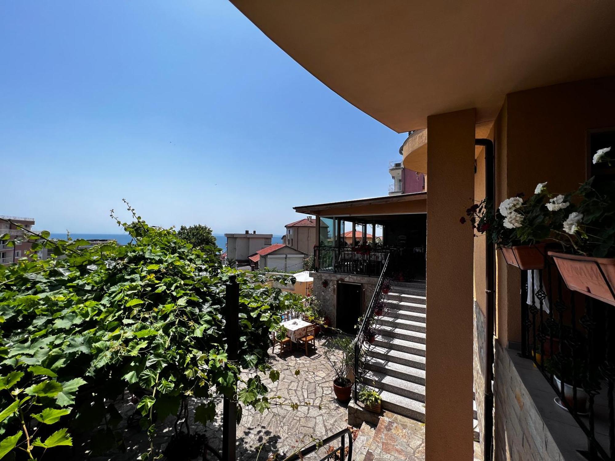 Family Hotel Milev Sveti Vlas Exterior foto