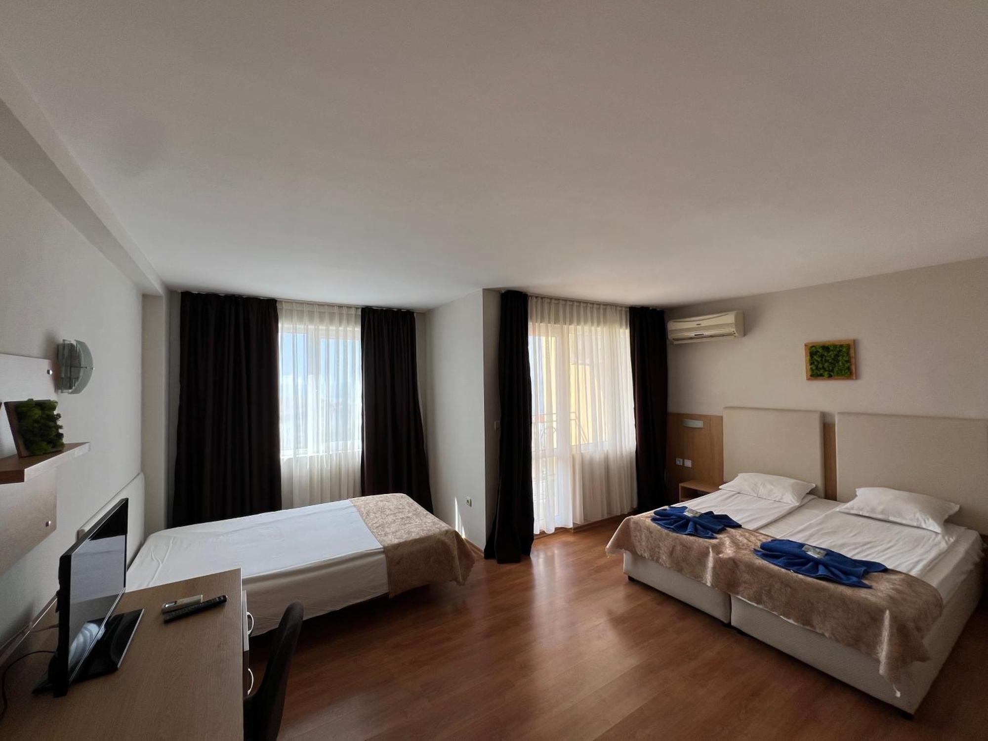 Family Hotel Milev Sveti Vlas Exterior foto